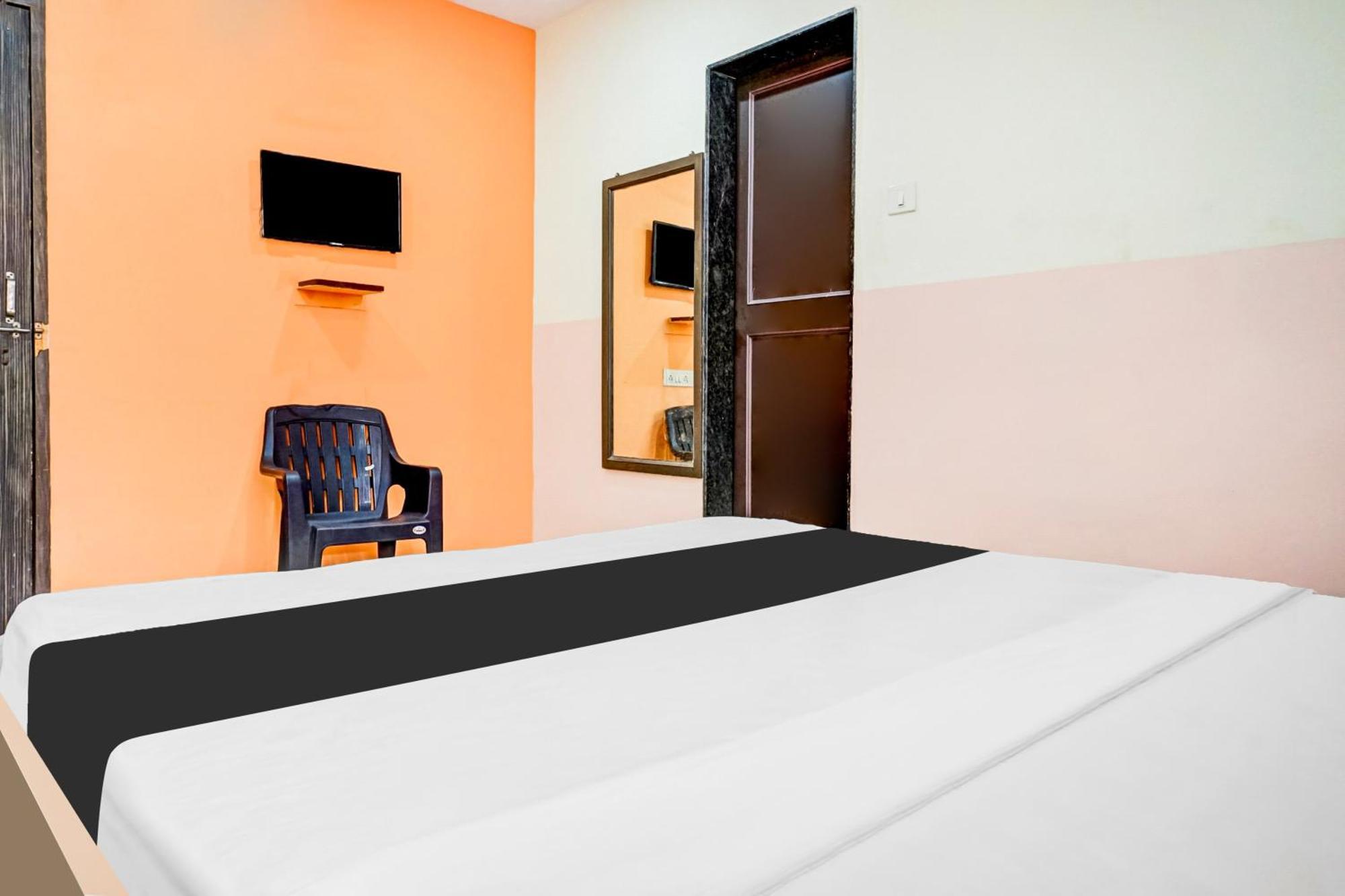 Hotel O Royal Lodge Koregaon Eksteriør bilde